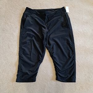 Kirkland Signature Black Active Capris Woven Stretch Ruched Casual Size Large